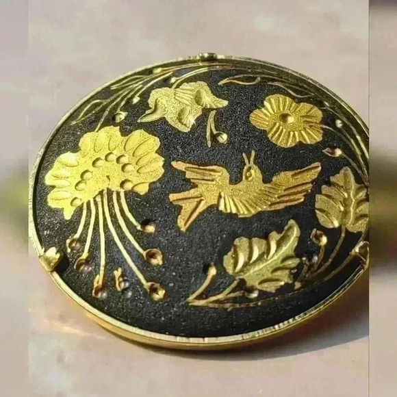 Vintage Damascene  brooches gold tone with black background gold flower and bird - Picture 9 of 17